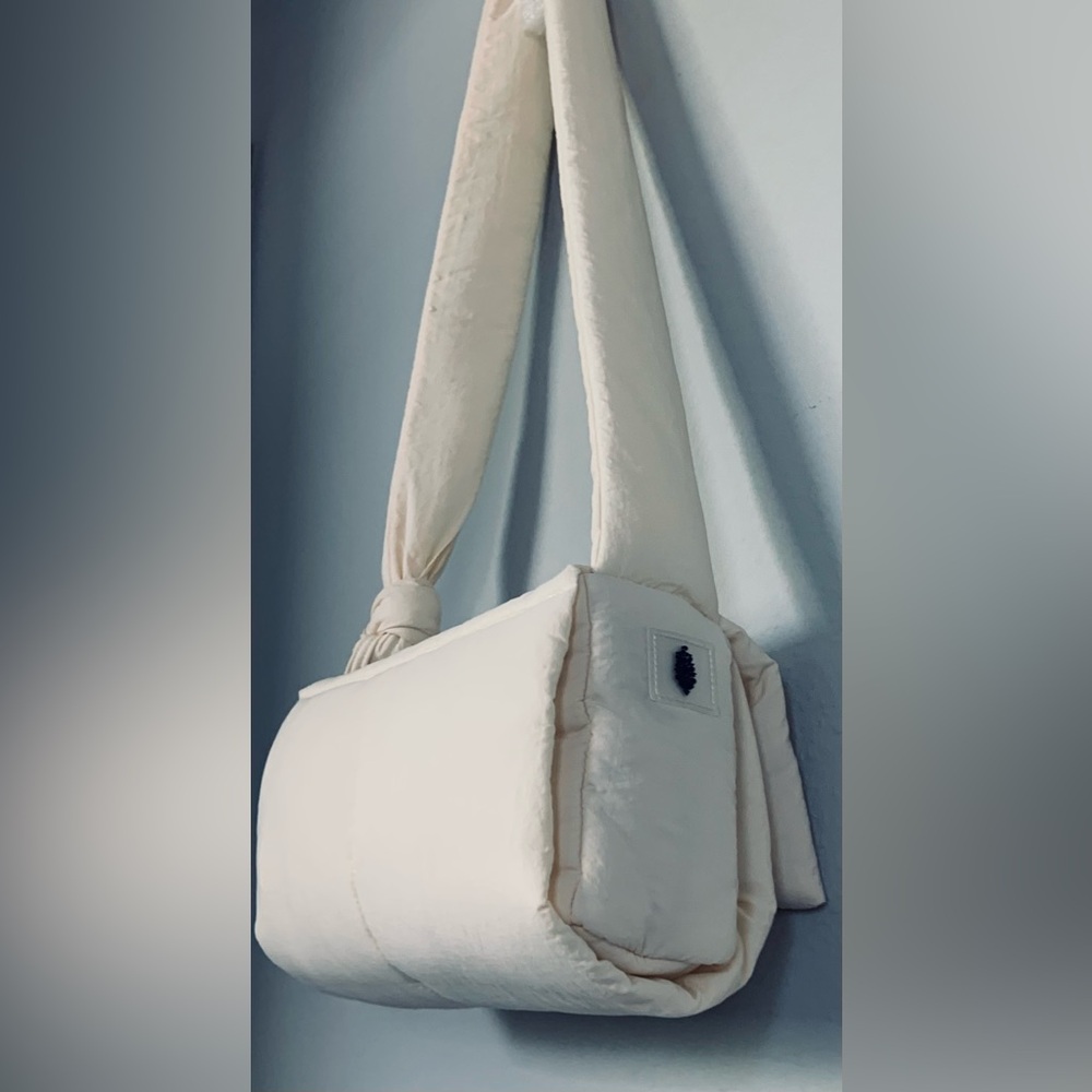 ‼️‼️ S O L D ‼️‼️ Free People ~ ‘Puffy Muff Crossbody’ Bag/Purse *NWT* - Picture 12 of 12